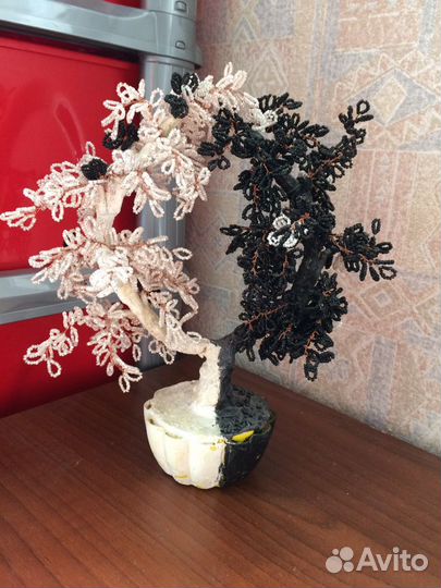 Дерево из бисера и подсвечник