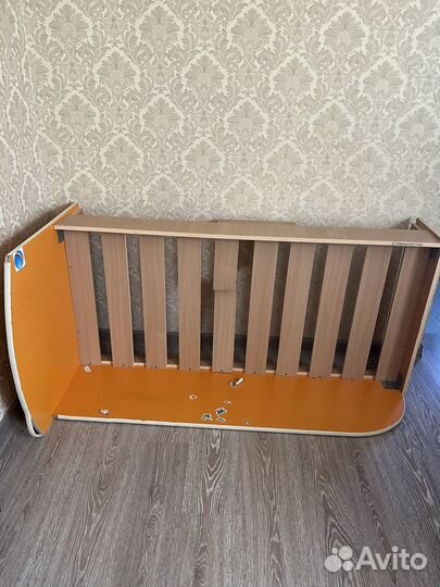 Детская кроватка
