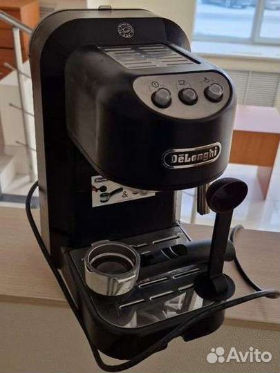 Кофеварка рожковая delonghi