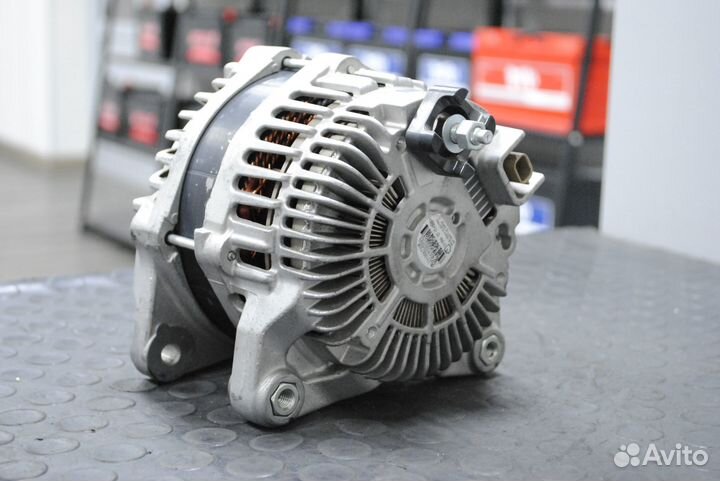 Генератор Renault Master 2.3 DCi б/у 185А