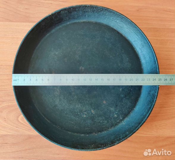 Чугунная сковорода б/у