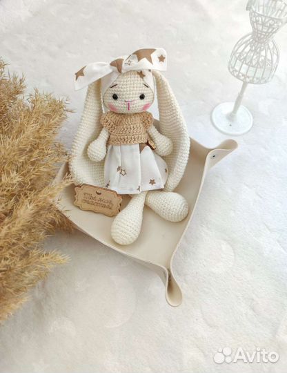 Вязаные игрушки зайка