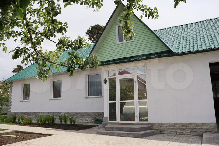 Коттедж 175,4 м² на участке 10,5 сот.