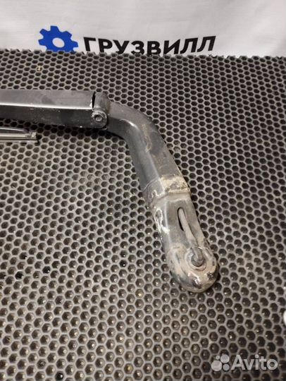 Поводок стеклоочистителя левый Volvo FH4 82485664