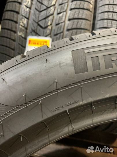 Pirelli Scorpion Winter 325/40 R22 и 285/45 R22 114V