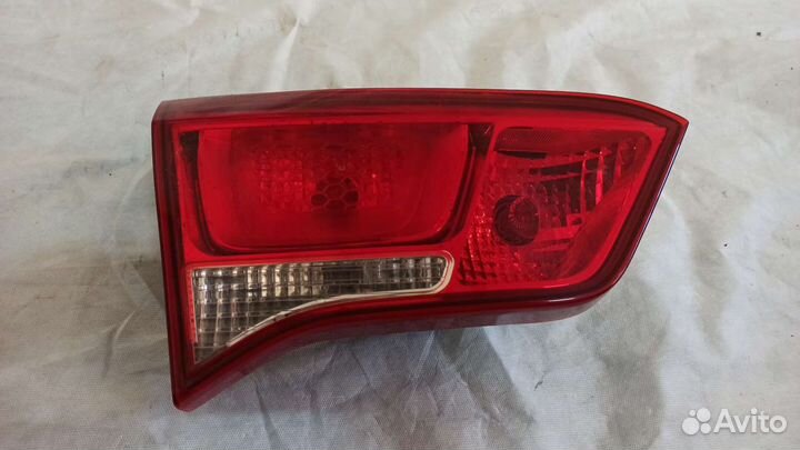 Фонарь правый Kia Rio 3