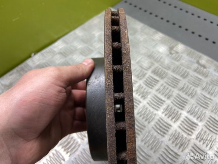 Диск тормозной передний Nissan Primera P11 SR20