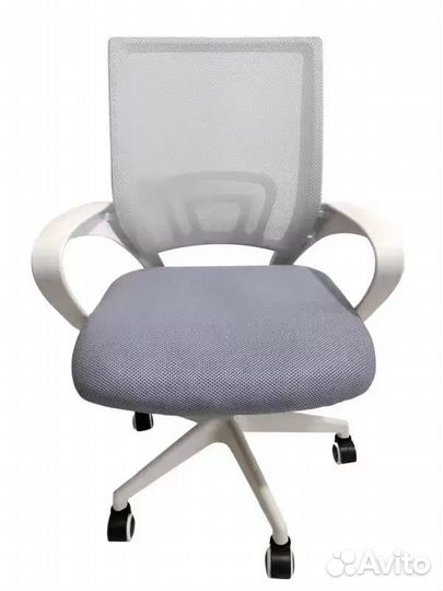 Новое офисное кресло