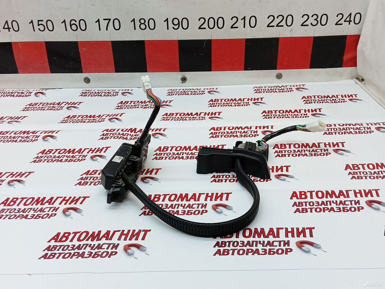 Шлейф сдвижной двери правый Voyah Dream