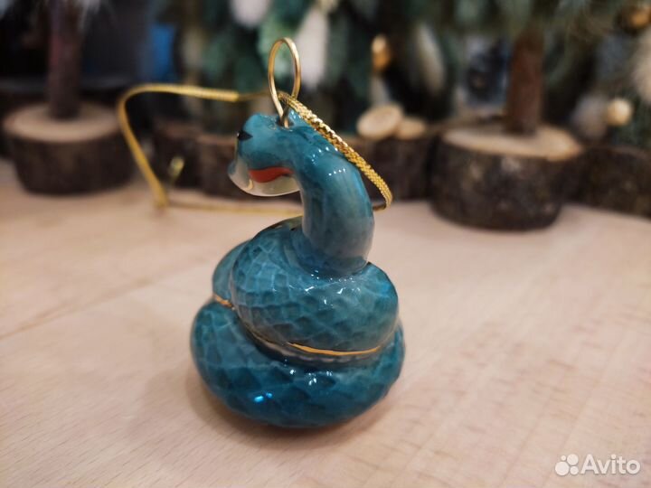 Елочная игрушка змея Фарфоровая мануфактура