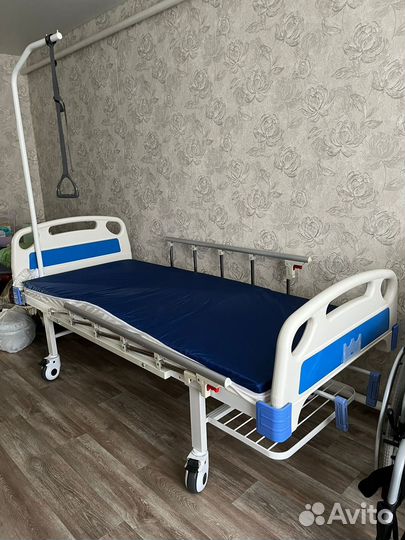 Медицинская кровать для лежачих больных