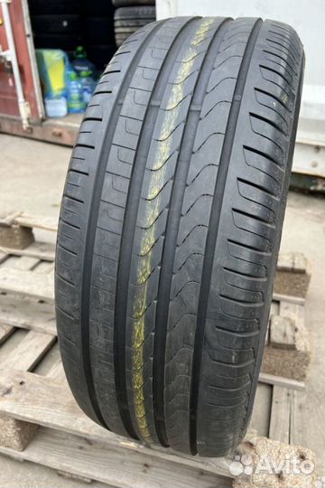 Pirelli Cinturato P7 245/45 R18