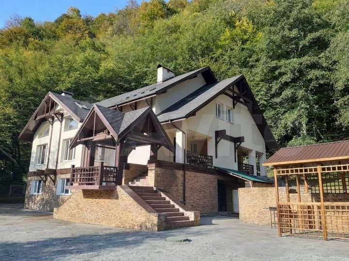 Дом 510 м² на участке 28 сот.