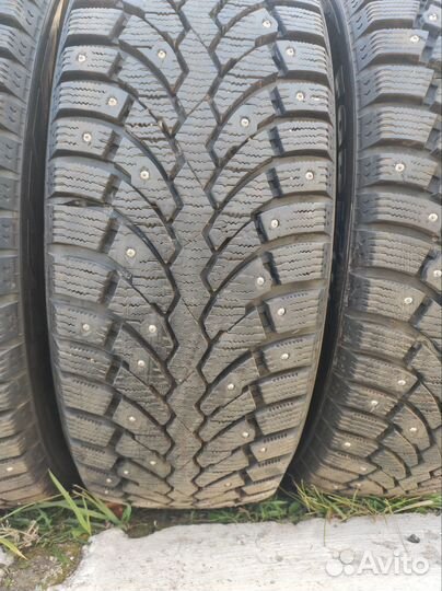 Formula Ice 215/55 R17 98T