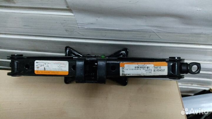 Домкрат на SsangYong Korando