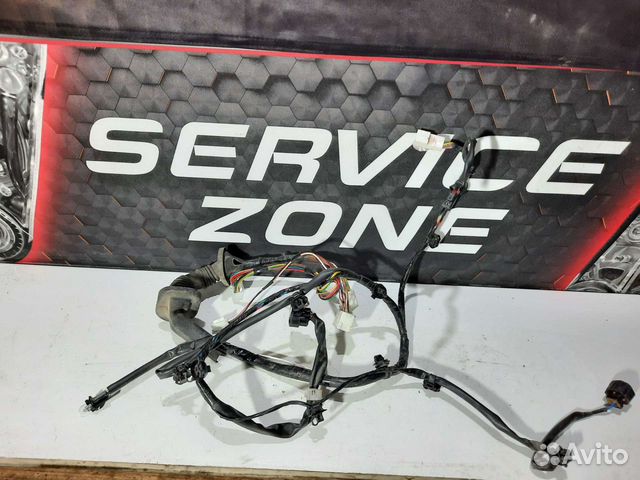 Проводка передней R двери Mitsubishi Pajero 4