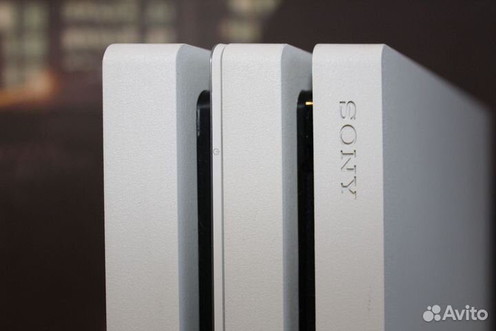 Sony playstation 4 pro white + диск