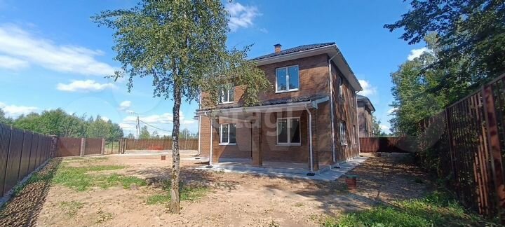 Коттедж 235 м² на участке 8 сот.