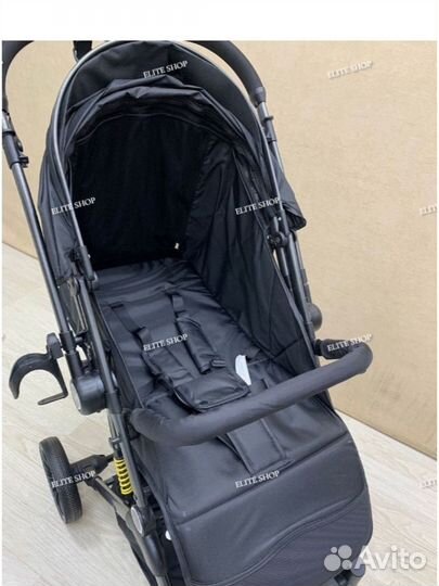 Прогулочная коляска с перекидной ручкой