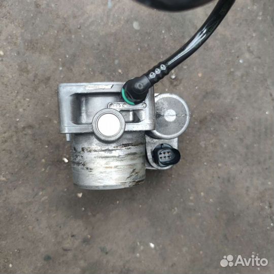 Дроссельная заслонка Renault Megane 2 1.6