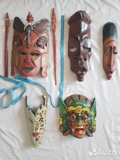 Маски настенные из дерева