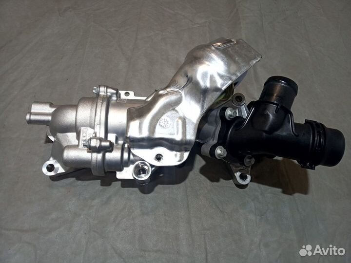 Помпа Мерседес а2742000800 мотор м274 / м270