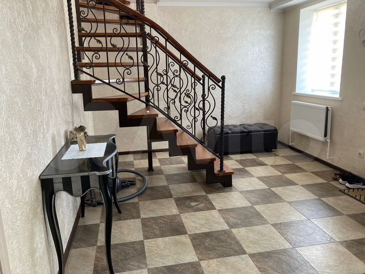 Дом 242,1 м² на участке 6,4 сот.