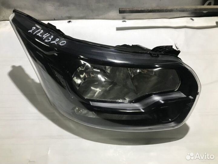Фара правая Ford Transit 7 2014