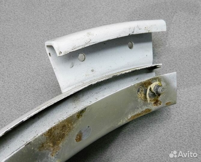 Направляющая сдвижной двери правой верхняя Dodge C