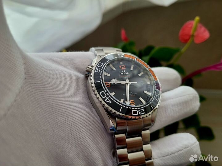 Часы Omega Seamaster Planet Ocean 600M