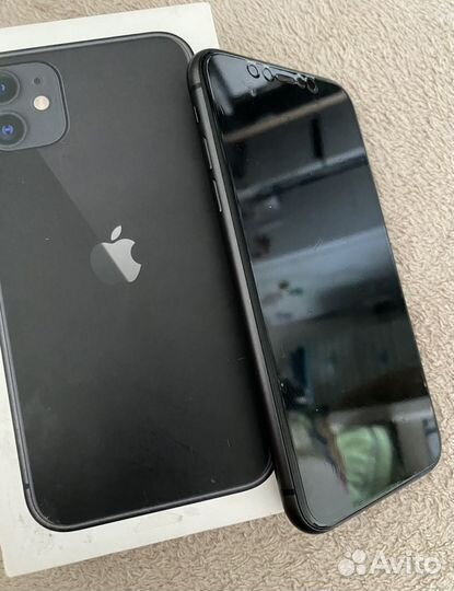 iPhone 11, 64 ГБ