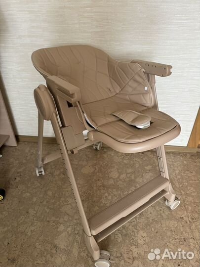 Стульчик для кормления Happy Baby berny LUX