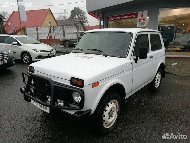 Лобовое стекло Нива 2121