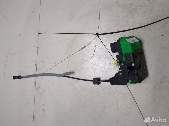 Замок двери Volvo XC70, 2005