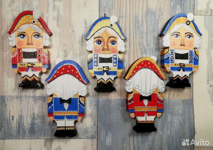 Ёлочные игрушки из дерева с росписью ручной работы