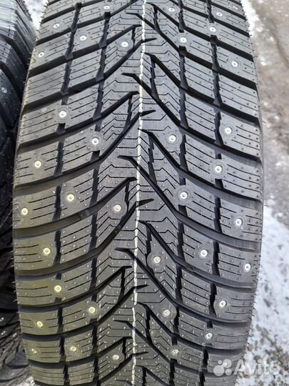 Armstrong Ski-Trac S 215/60 R16