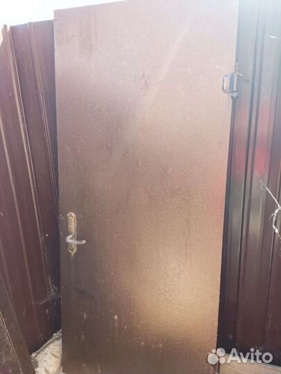 Металлическая дверь бу