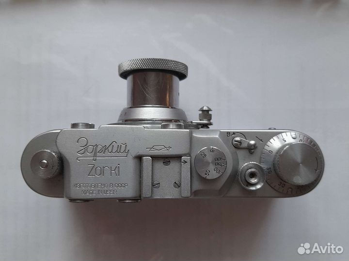 Плёночный фотоаппарат Зоркий