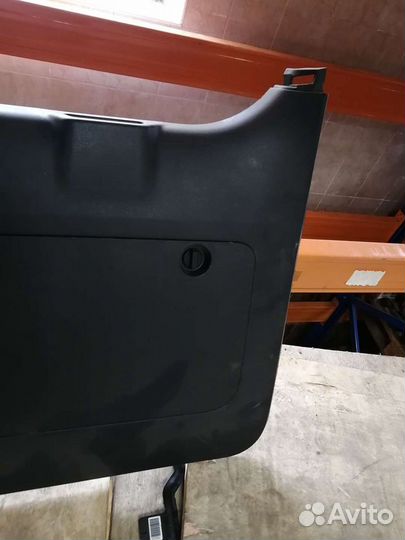 Обшивка багажника Toyota Land Cruiser Prado 150