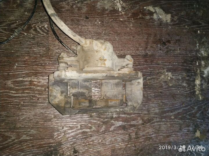 Суппорт П.Л Mercedes Benz R230 SL 2001-2012