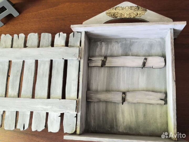 Ключница настенная