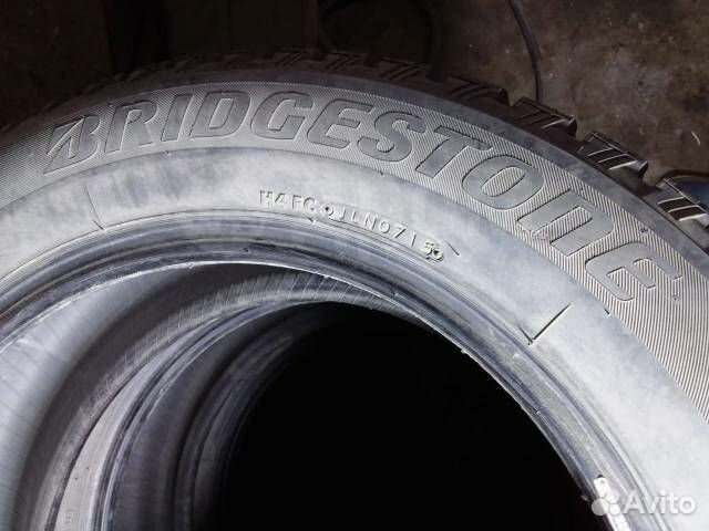 Bridgestone Blizzak Spike-01 225/60 R17