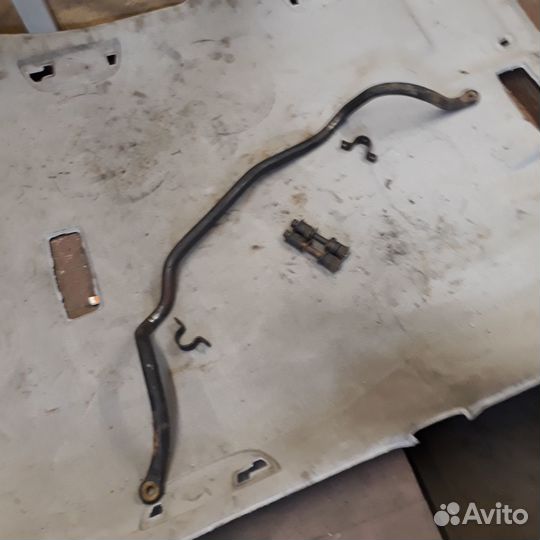 Стабилизатор передний подвески Мицубиси Лансер 9