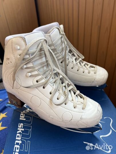 Фигурные коньки risport royal pro