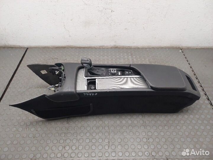 Консоль салона Volvo S90, 2017