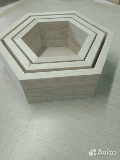 Полки Соты из массива ясеня