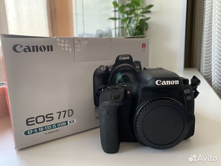 Фотоаппарат Canon eos 77d body