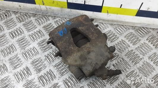 Суппорт тормозной передний правый skoda octavia A5