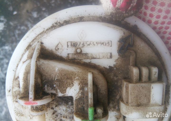 Бензонасос в сборе на Рено Симбол