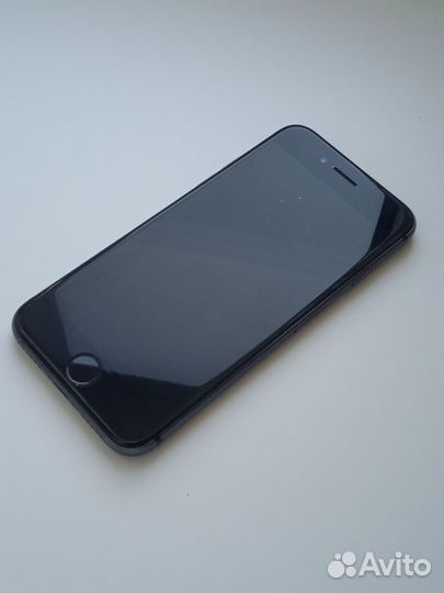 Телефон iPhone 8 64 gb